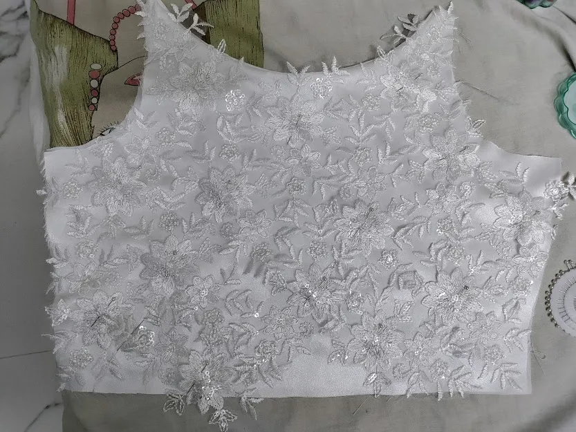 Sewing on lace